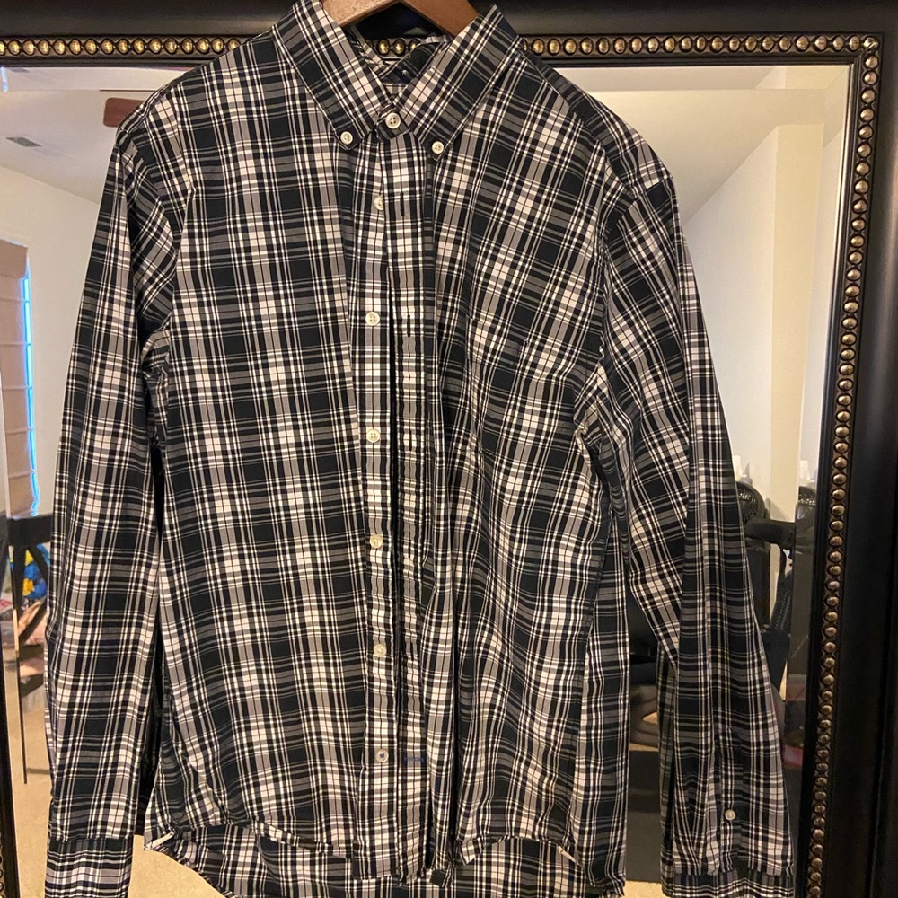 Gap lived in button down